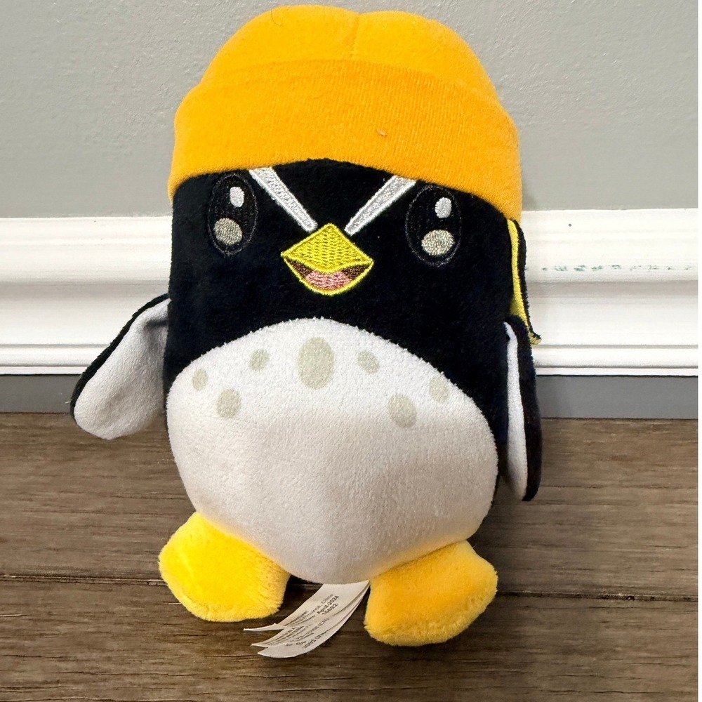 Bakugan Penguin Plush Stuffed Animal Toy‎ Black Yellow